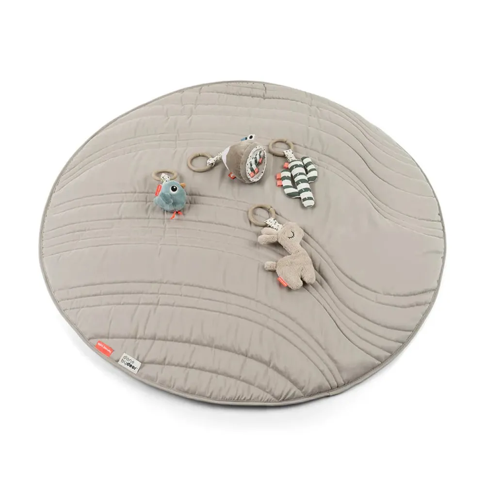 Done By Deer Aktivitets legetæppe Lalee Sand- Aktivitetstæpper