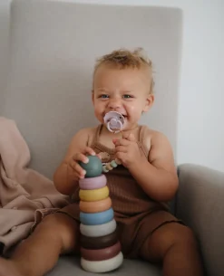 MUSHIE Aktivitetslegetøj Ringtårn - Rustic- Stabelklodser