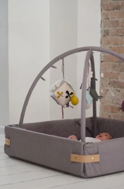 Filibabba Aktivitetsnest Quilt - dark grey- Aktivitetstæpper