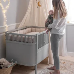 Sebra Baby & Jr. seng - stone grey - FSC®-Børn Tremmesenge