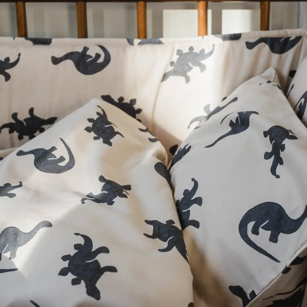 That´s Mine Baby sengetøj - Dino Mono 70x100-Børn Sengetøj