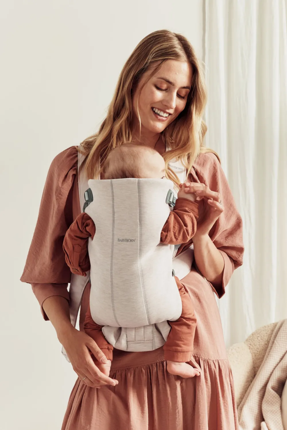 BabyBjörn Bæresele Mini - 3D-jersey, Lys beige- Bæreseler & Vikler