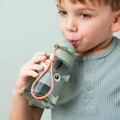 Done By Deer Drikkedunk m/sugerør Playground Grøn- Madkasser & Drikkedunke