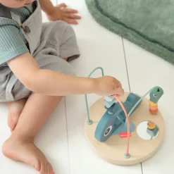 Done By Deer Kuglelabyrint Wally Blå- Trælegetøj