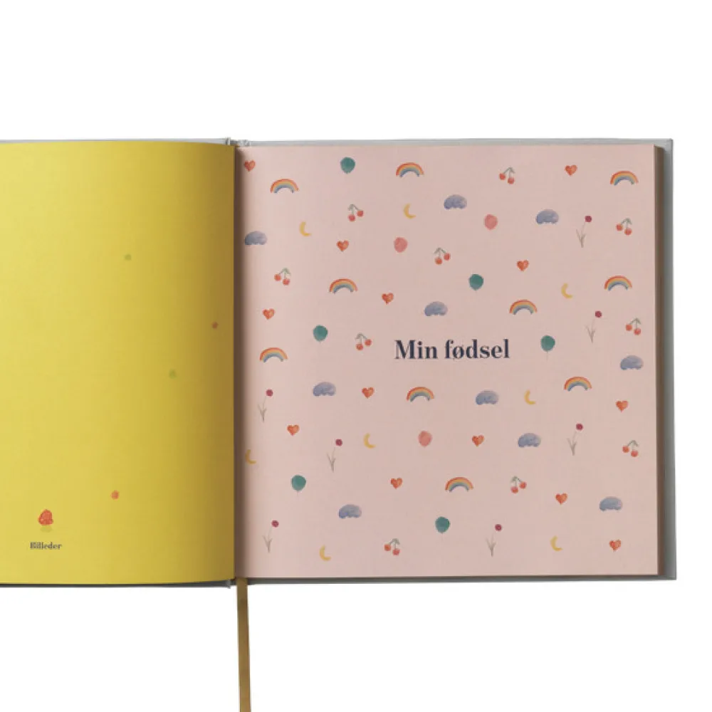 Specialday Mine første år - rosa- Barnets Bog