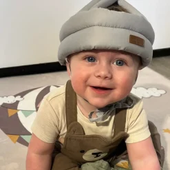 MINIDREAMS Hovedbeskyttelses hjelm baby grå- Sikkerhed I Hjemmet