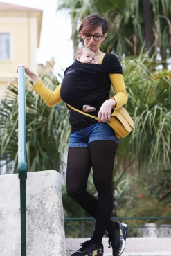 Love Radius By Je Porte mon Bebé Original Strækvikle / Vikle - Black/Black- Bæreseler & Vikler