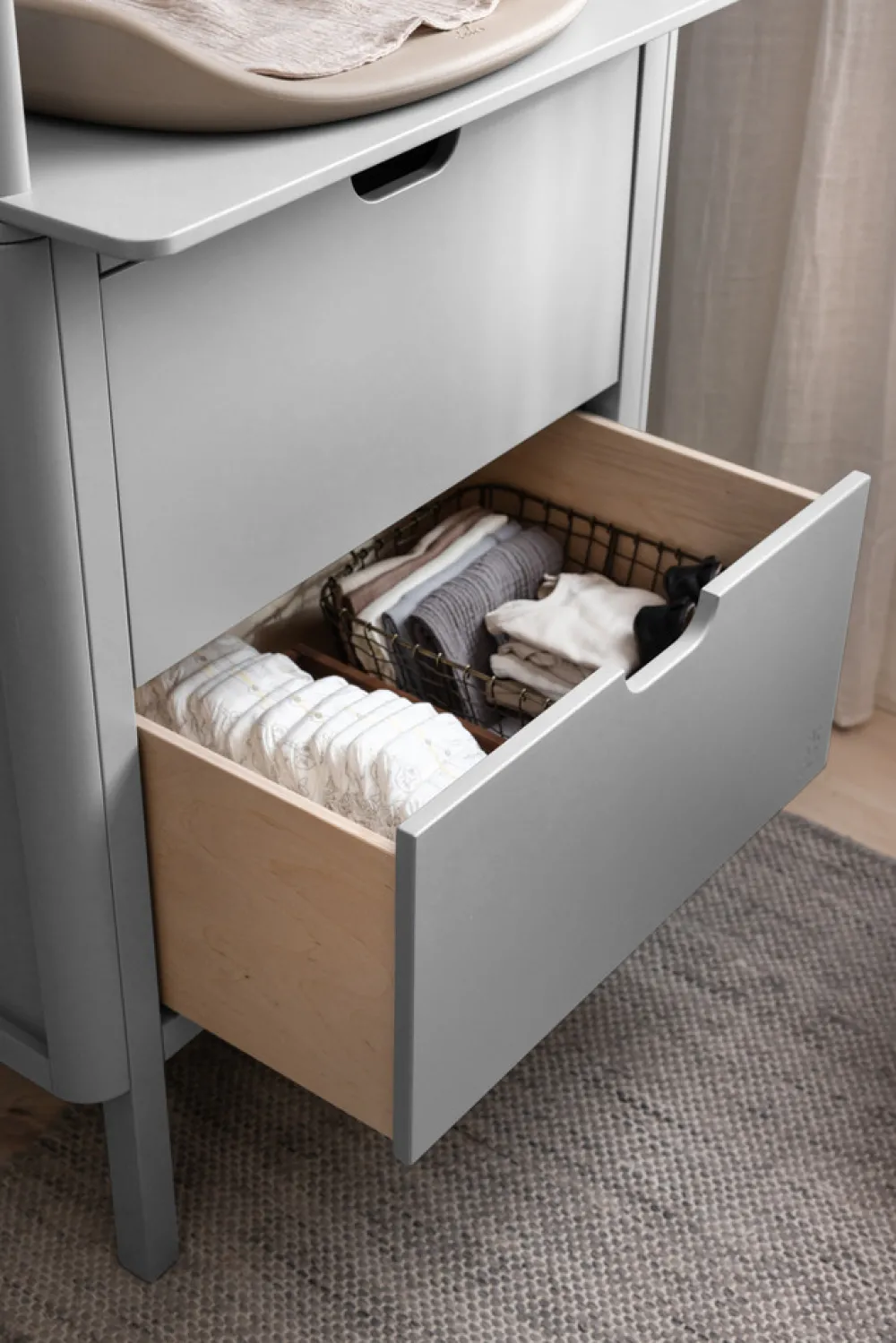 Sebra Puslebord med skuffer - stone grå-Børn Pusleborde|Pusleborde