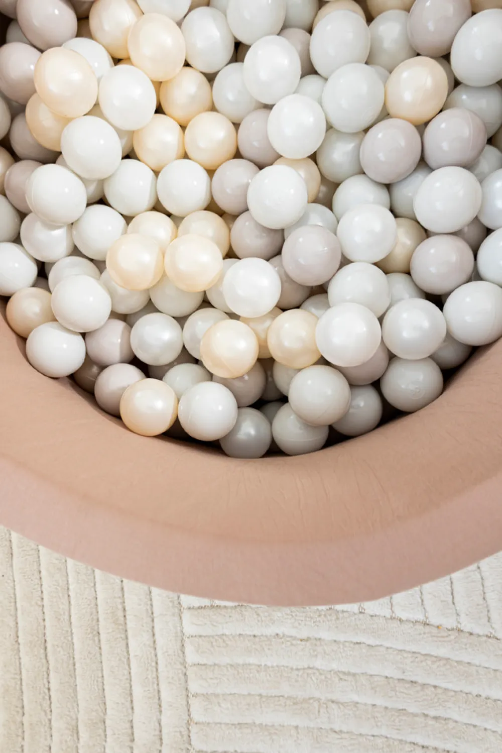 BeKids Rundt Boldbassin med 200 bolde- Cafe Latte- Boldbassiner & Tilbehør