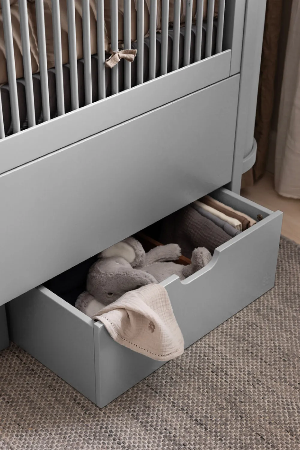 Sebra Sengeskuffen Stone grå - FSC-Børn Tremmesenge