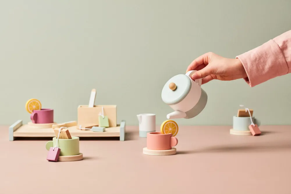 KIDSCONCEP Tesæt i træ, pastel- Køkkenleg