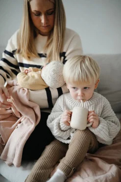 MUSHIE Træningskop Med Sugerør - Shifting Sand- Træningskopper Og Flasker