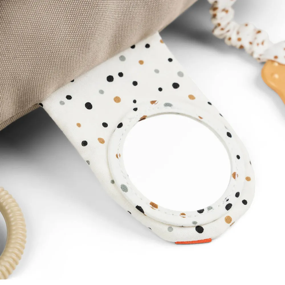 Done By Deer Tummy time aktivitetslegetøj - Croco Sand- Aktivitetslegetøj